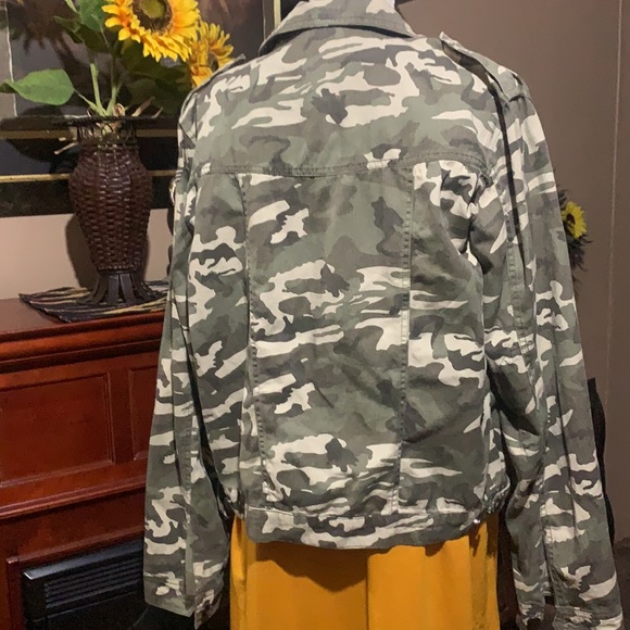 XL camo jacket - Picture 4 of 6